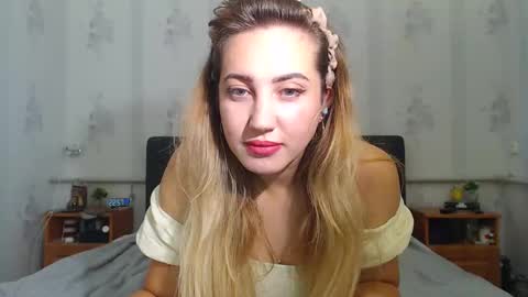 Snapshot of lilu_cute25 chatting on 10/14/25, 07:58 lilu_cute25 online show from 10/14/25, 07:58