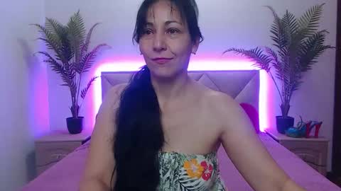 lilugrants online show from 11/25/25, 08:20