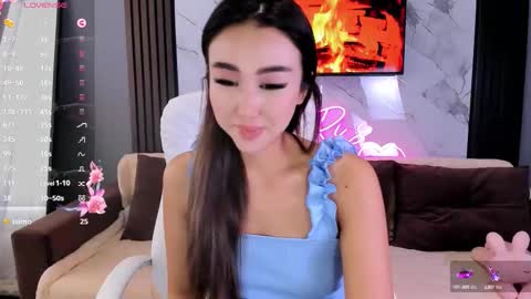 Lily online show from 09/12/25, 06:24