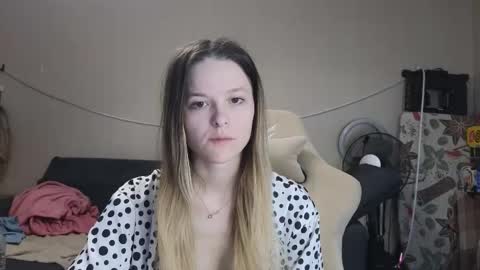 lily_and_jake online show from 12/02/25, 03:45