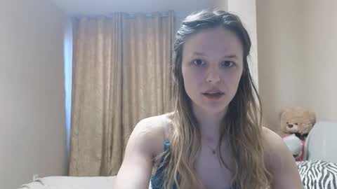 lily_and_jake online show from 12/15/25, 07:12