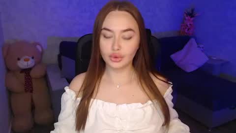 lily_baker_ online show from 06/29/26, 06:08