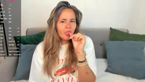 Lily online show from 07/02/26, 01:05