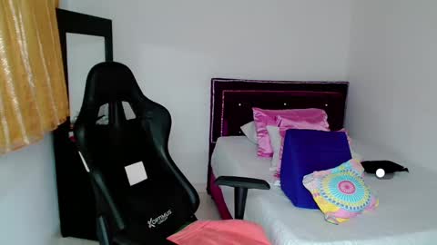 LILYB online show from 01/12/25, 03:28