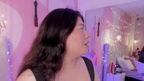 lily_cherry0 online show from 12/02/25, 11:23