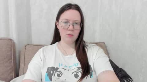 Snapshot of lily_cheys chatting on 01/12/26, 04:07 Lily Chays online show from 01/12/26, 04:07