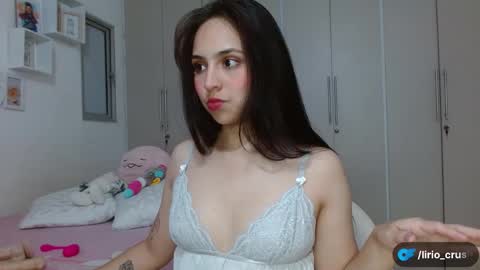Snapshot of lily_crushx chatting on 12/31/24, 07:20 Lirio online show from 12/31/24, 07:20