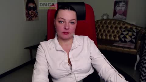 Lily online show from 12/03/24, 11:01
