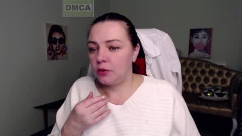 Lily online show from 12/06/24, 09:54