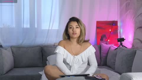 Lily online show from 01/12/25, 06:06