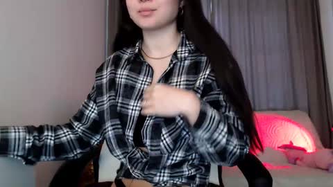 Snapshot of lily_litle chatting on 10/30/25, 11:22 Lily Litle online show from 10/30/25, 11:22