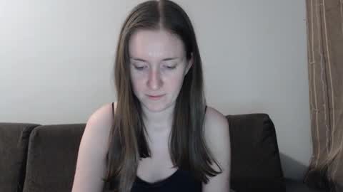 lily_love_x online show from 02/26/26, 11:37