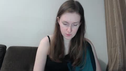 lily_love_x online show from 06/07/26, 11:52