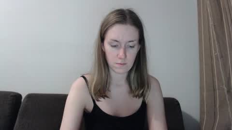 lily_love_x online show from 07/16/26, 11:44