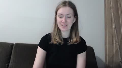 lily_love_x online show from 07/22/26, 04:37