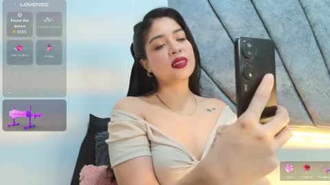 LILY MEGHAN online show from 06/04/26, 08:15