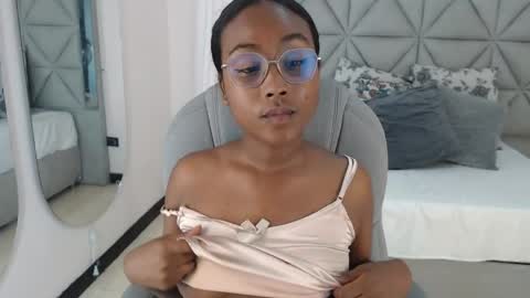 lily_mendoza online show from 06/03/26, 08:25