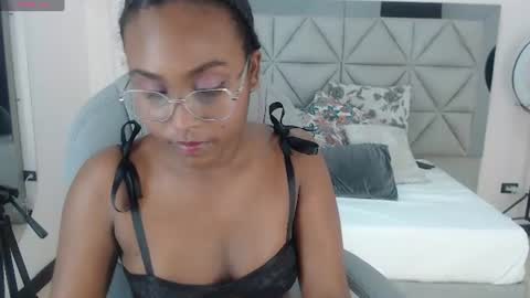 lily_mendoza online show from 06/16/26, 07:27