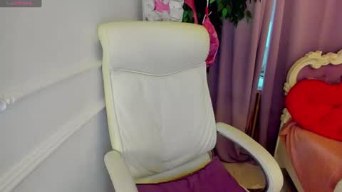 Lily online show from 07/19/26, 02:37