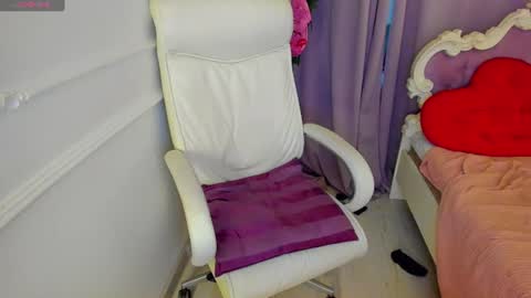 Lily online show from 08/01/26, 02:00