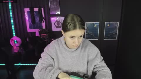 Lily online show from 12/21/24, 07:03