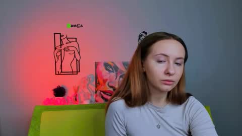 Lily online show from 10/06/25, 07:11