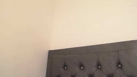 Lily Roberts online show from 02/13/25, 06:05