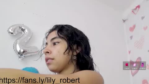 Lily Roberts online show from 09/13/25, 03:23