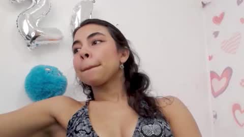 Lily Roberts online show from 09/28/25, 03:17