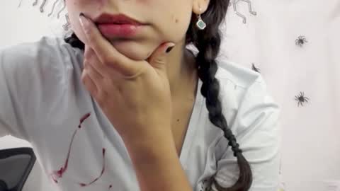 Lily Roberts online show from 10/12/25, 03:44