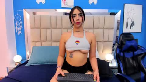lily_rousse0 online show from 07/23/26, 04:10