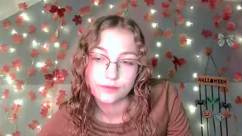 small lily online show from 10/13/25, 01:11