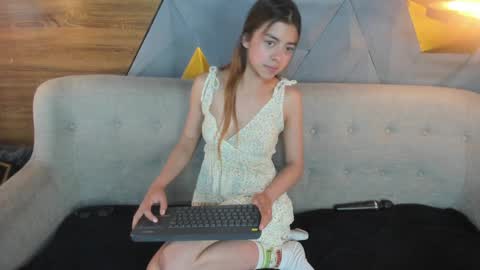 lily_waist online show from 01/07/25, 06:05