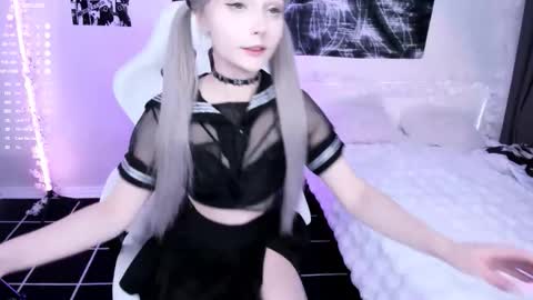 Lily online show from 02/26/26, 07:57