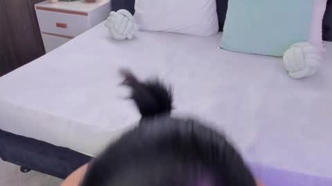 LilyWoodz online show from 12/13/25, 07:53