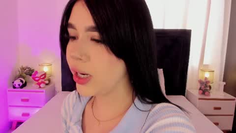 LilyWoodz online show from 07/28/26, 07:04