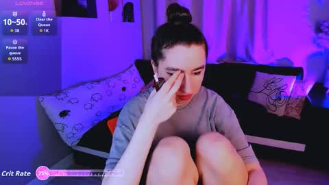 Snapshot of lily_xbaby chatting on 12/14/25, 10:42 LILY online show from 12/14/25, 10:42