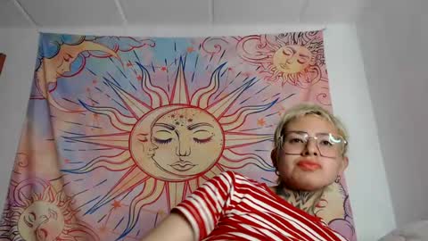 Lily online show from 06/20/26, 04:59
