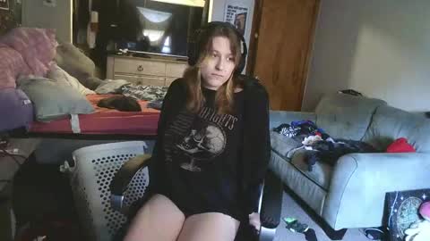 Snapshot of lilybvixen chatting on 04/19/26, 05:23 lilybvixen online show from 04/19/26, 05:23