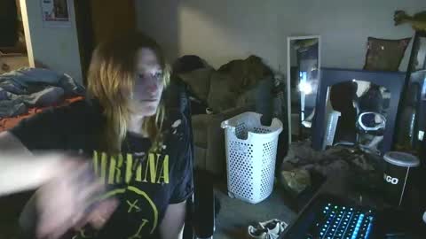 Snapshot of lilybvixen chatting on 04/21/26, 02:37 lilybvixen online show from 04/21/26, 02:37