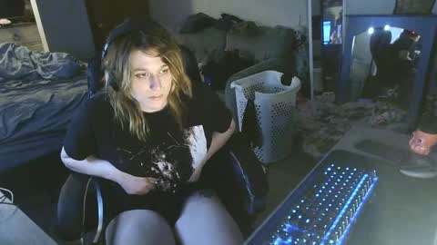 Snapshot of lilybvixen chatting on 04/23/26, 02:46 lilybvixen online show from 04/23/26, 02:46