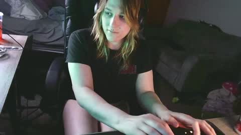 Snapshot of lilybvixen chatting on 05/01/26, 02:49 lilybvixen online show from 05/01/26, 02:49