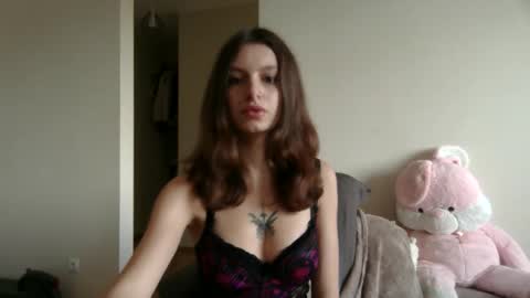 lilycandy_ online show from 10/20/25, 10:05