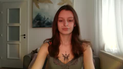 lilycandy_ online show from 02/11/26, 12:32