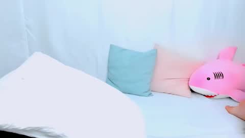 lilydavisss online show from 10/10/25, 02:43