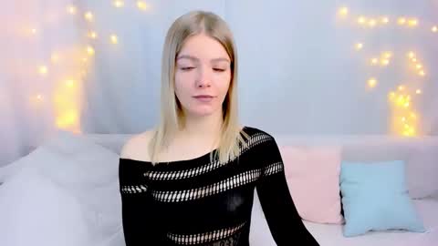 lilydavisss online show from 02/13/26, 02:51