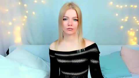 lilydavisss online show from 03/11/26, 03:23