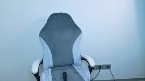 lilydavisss online show from 06/10/26, 04:12