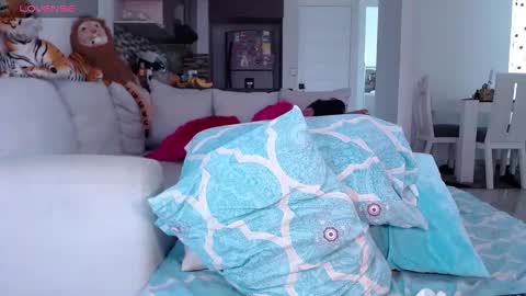 Snapshot of lilyjacksonn chatting on 02/14/25, 04:52 Lily.. online show from 02/14/25, 04:52