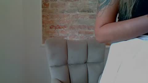 Lily online show from 07/28/26, 02:13